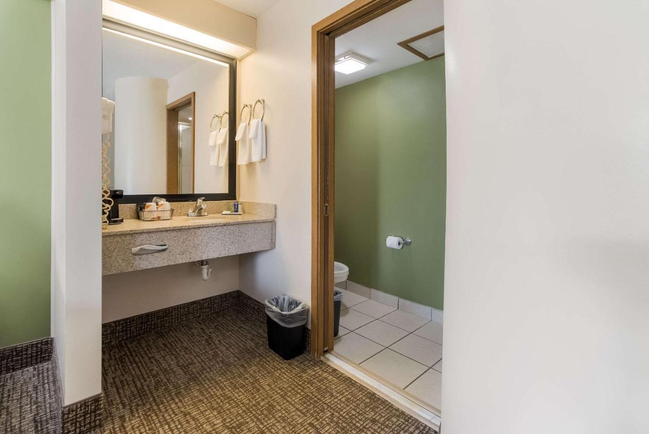Sleep Inn Airport Сиукс Фолс Екстериор снимка