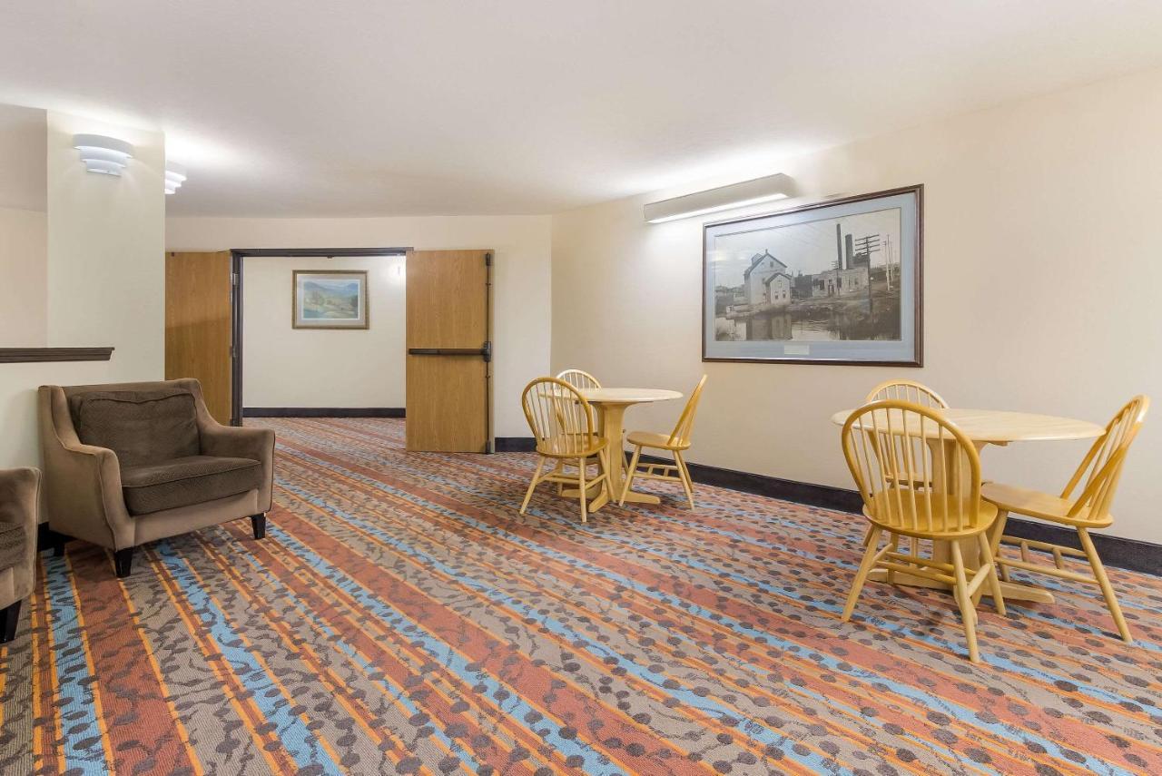 Sleep Inn Airport Сиукс Фолс Екстериор снимка