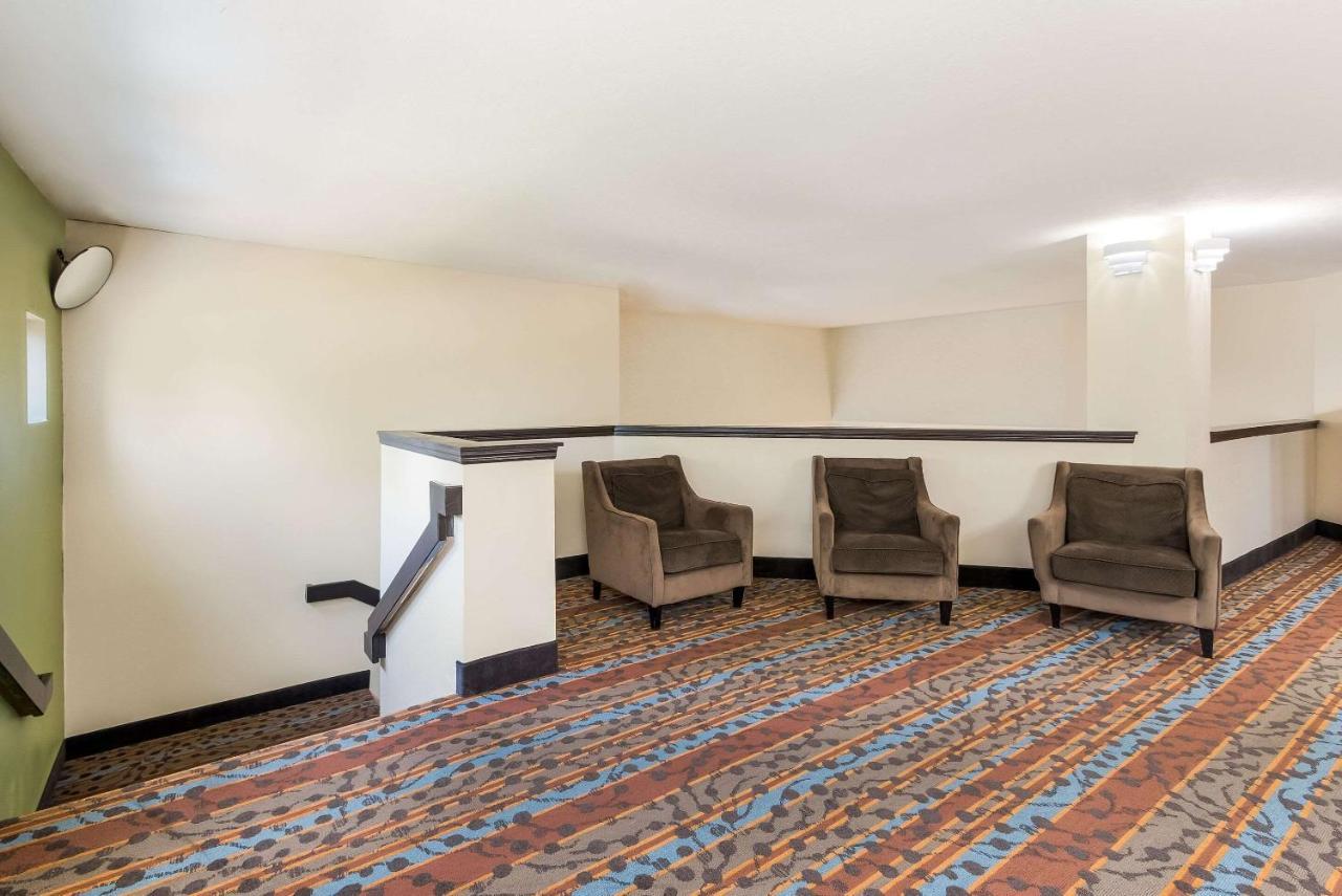 Sleep Inn Airport Сиукс Фолс Екстериор снимка